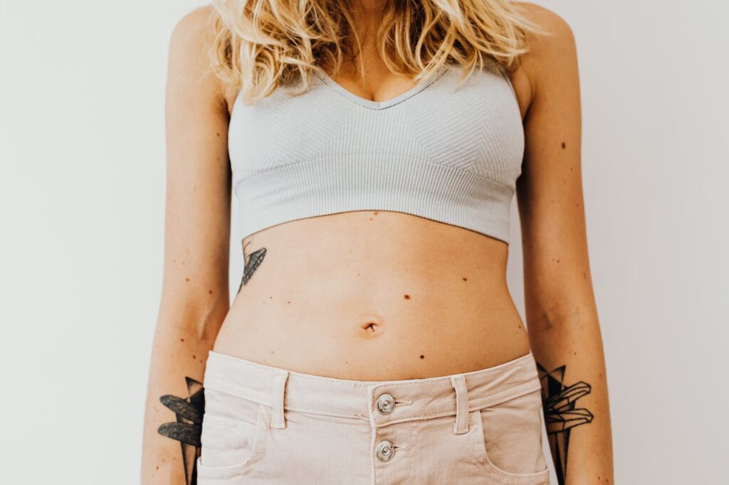 Jak schudnąć z brzucha po 40? Poznaj skuteczne sposoby